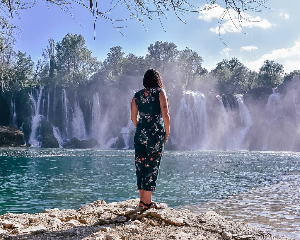 I quit being an Instagram travel influencer because the lifestyle wasn't healthy. Instagram and working as a content creator, influencer, or on Social Media was ruining my life. Instead, I quit, to focus on being a travel blogger. And it was the best decision I ever made! #travelinfluencer #instagraminfluencer #socialmedia